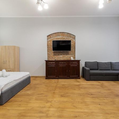 Apartment On Stavropihiiska Street 3 Lviv Luaran gambar