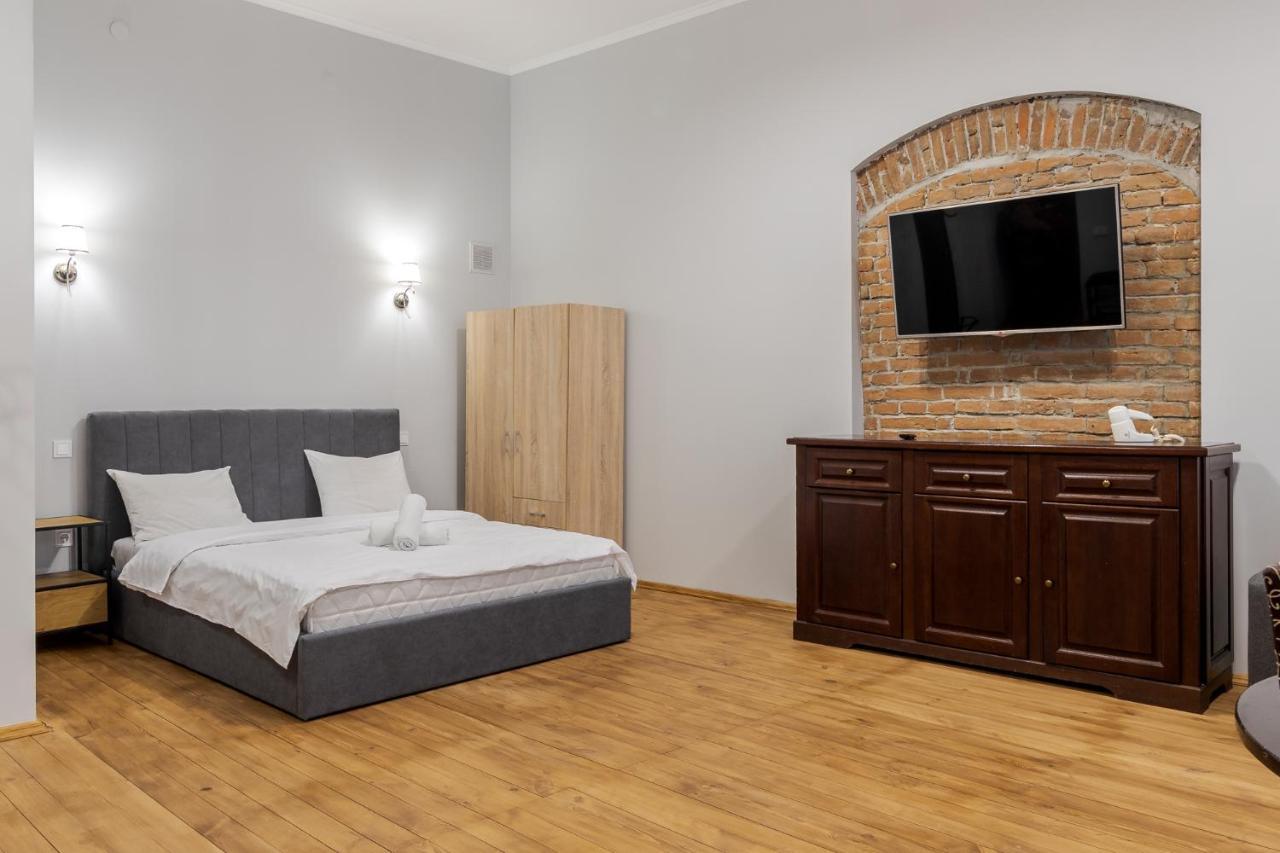 Apartment On Stavropihiiska Street 3 Lviv Luaran gambar
