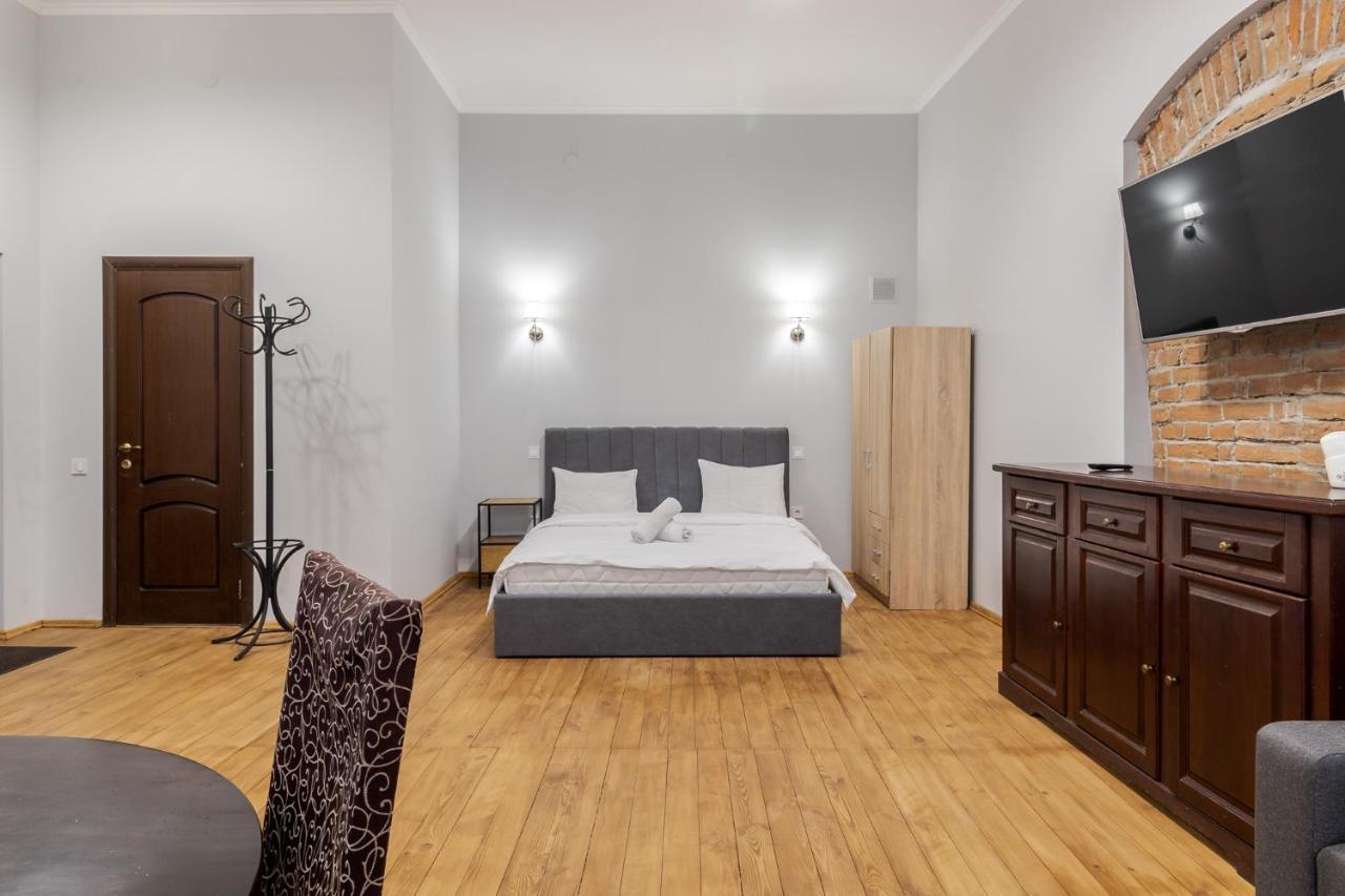 Apartment On Stavropihiiska Street 3 Lviv Luaran gambar