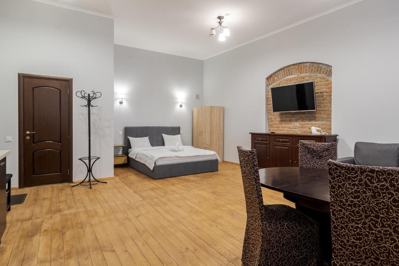 Apartment On Stavropihiiska Street 3 Lviv Luaran gambar