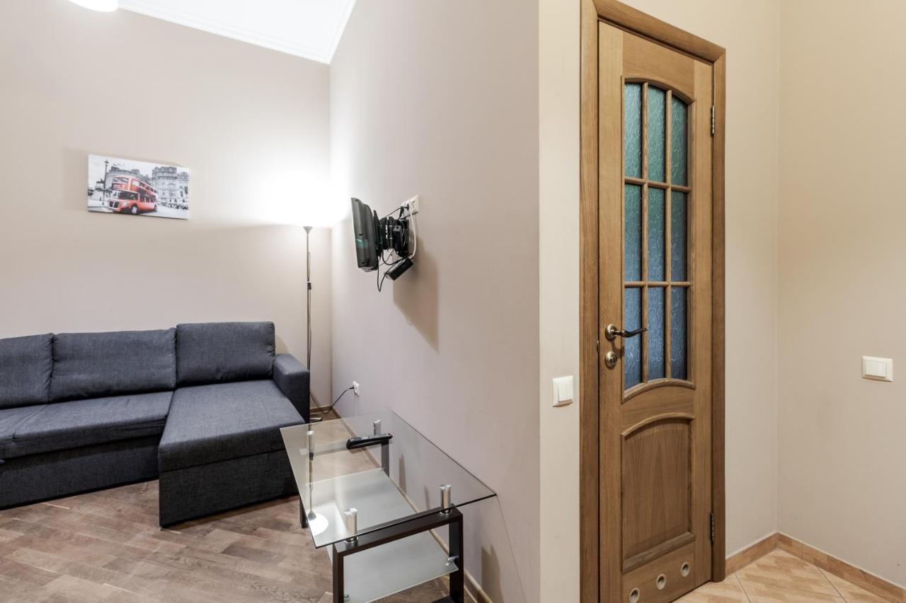 Apartment On Stavropihiiska Street 3 Lviv Luaran gambar