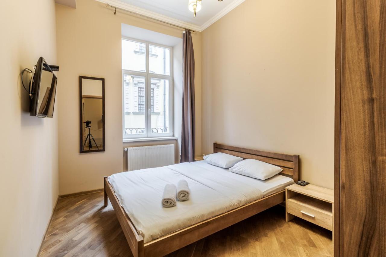 Apartment On Stavropihiiska Street 3 Lviv Luaran gambar