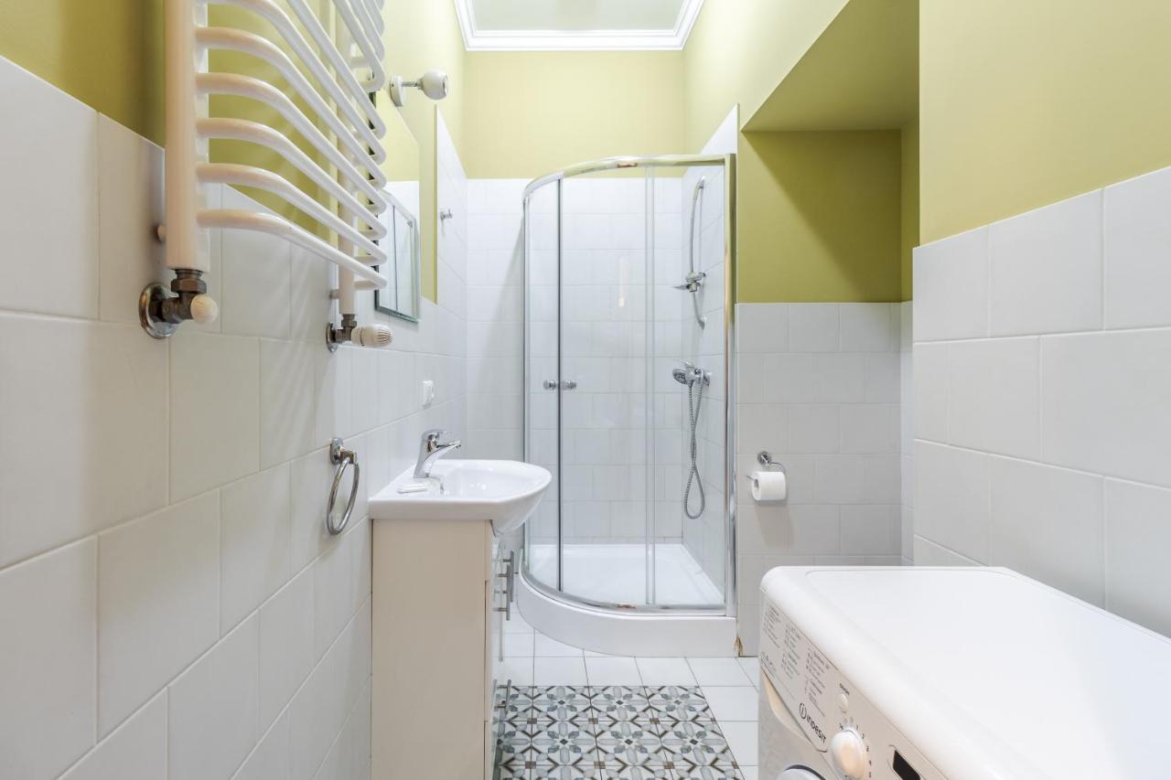 Apartment On Stavropihiiska Street 3 Lviv Luaran gambar